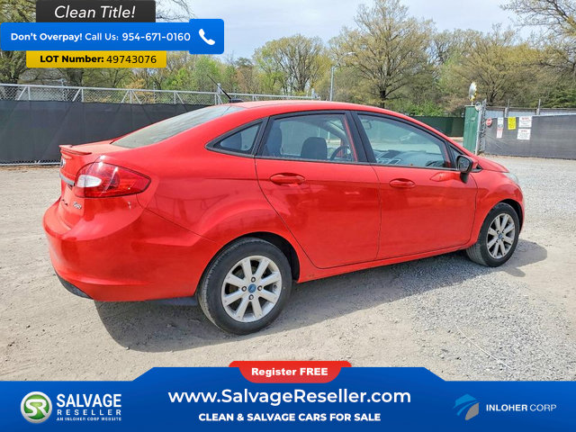 Used 2012 Ford Fiesta SE FWD image 4