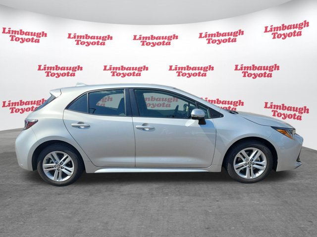 Used 2022 Toyota Corolla SE FWD image 2