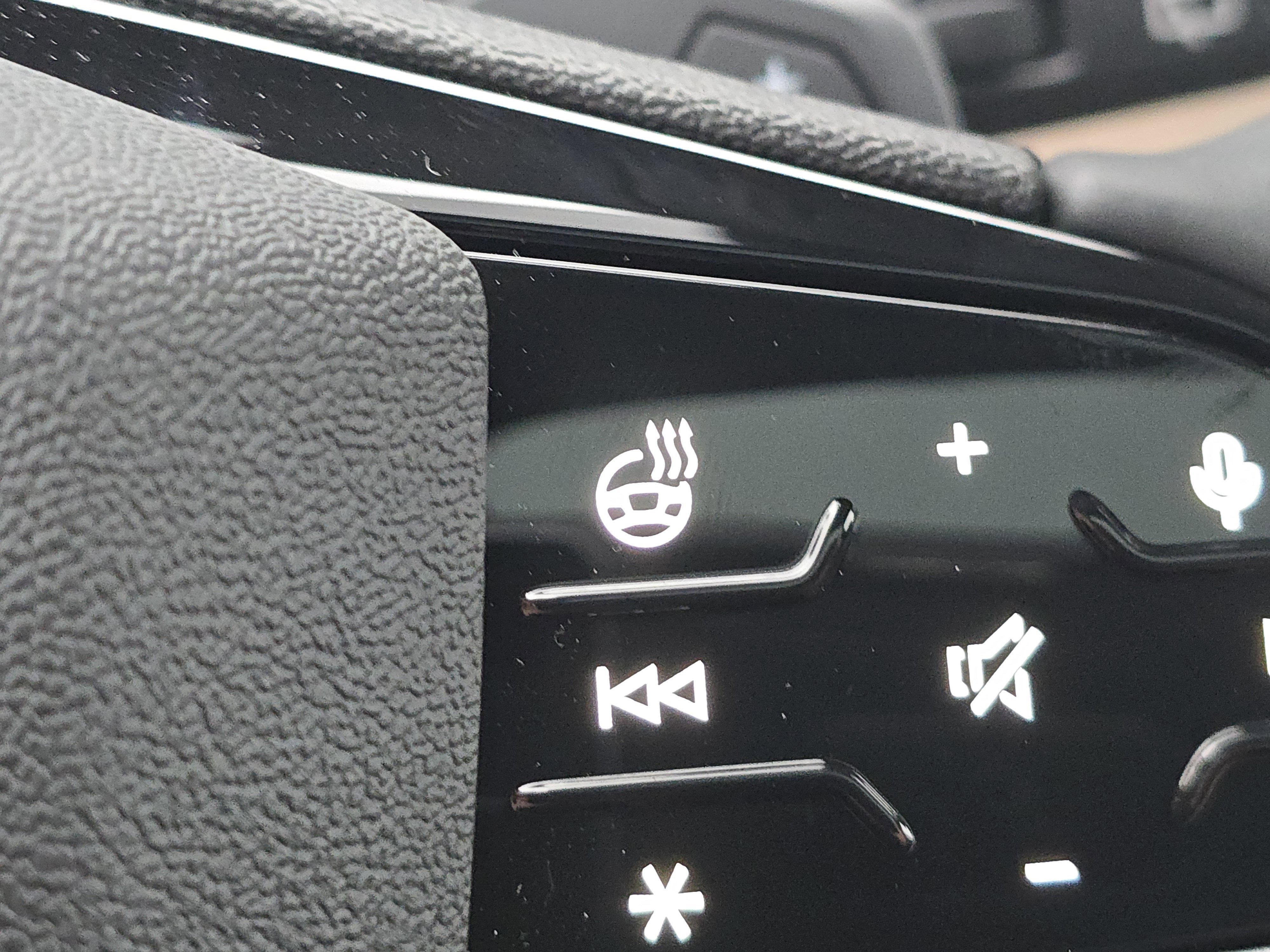 New 2025 Audi Q5 Premium Plus image 13