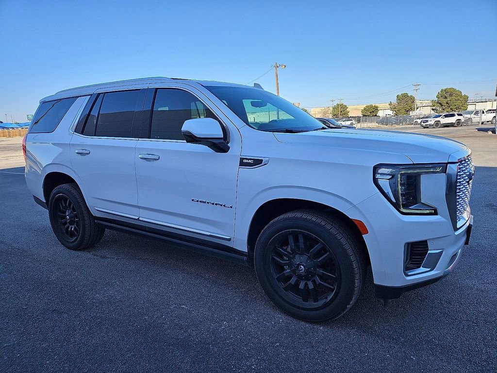 Used 2021 GMC Yukon Denali w/ Denali Premium Package image 10