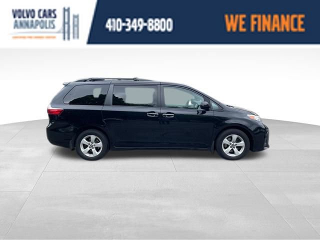 Used 2020 Toyota Sienna LE w/ LE Preferred Package FWD image 9