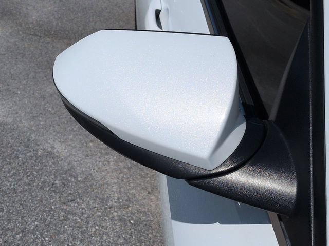 Used 2022 Hyundai Elantra Limited w/ Preferred Accessory Package FWD image 12