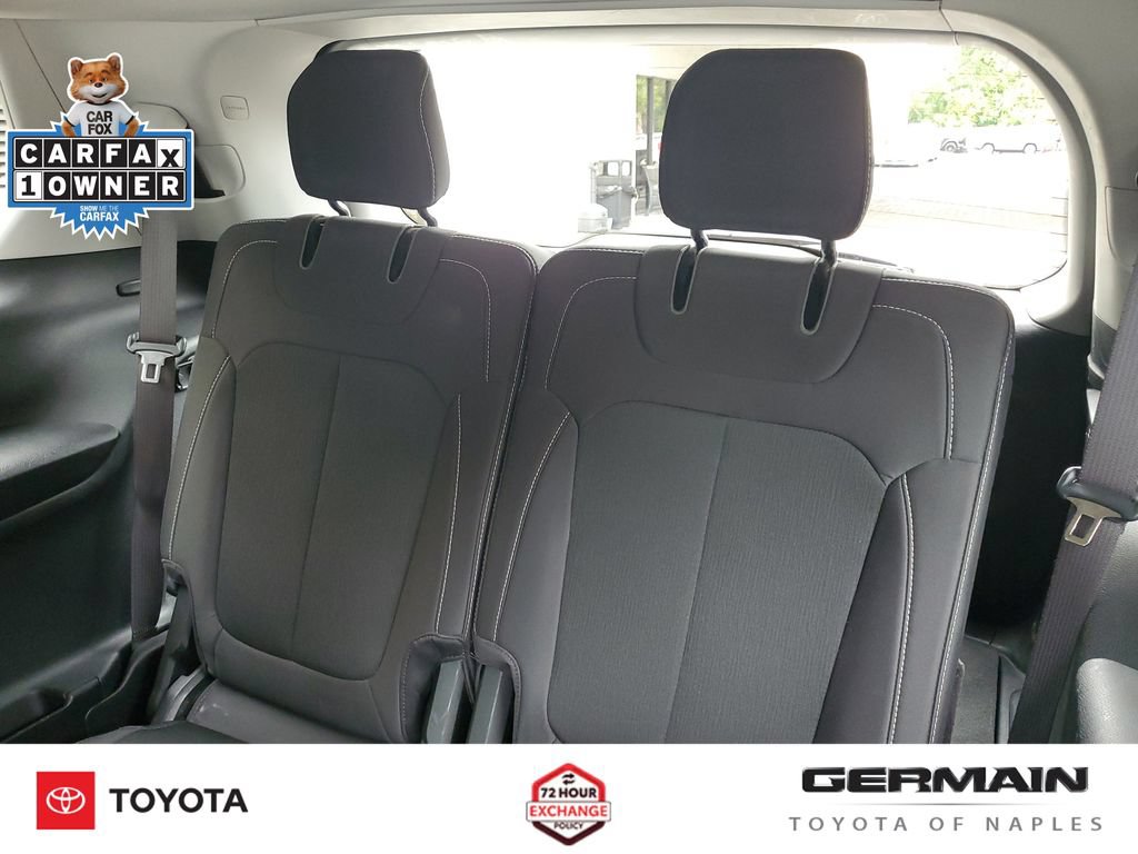 Used 2023 Jeep Grand Cherokee L Laredo RWD image 22