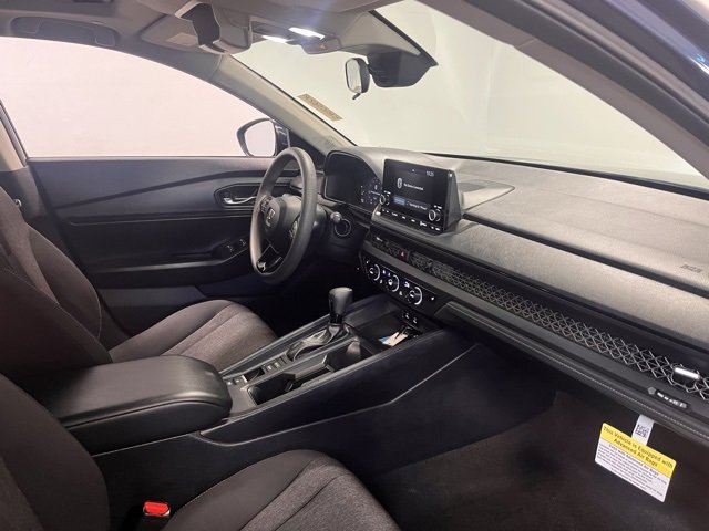 Used 2024 Honda Accord EX image 11