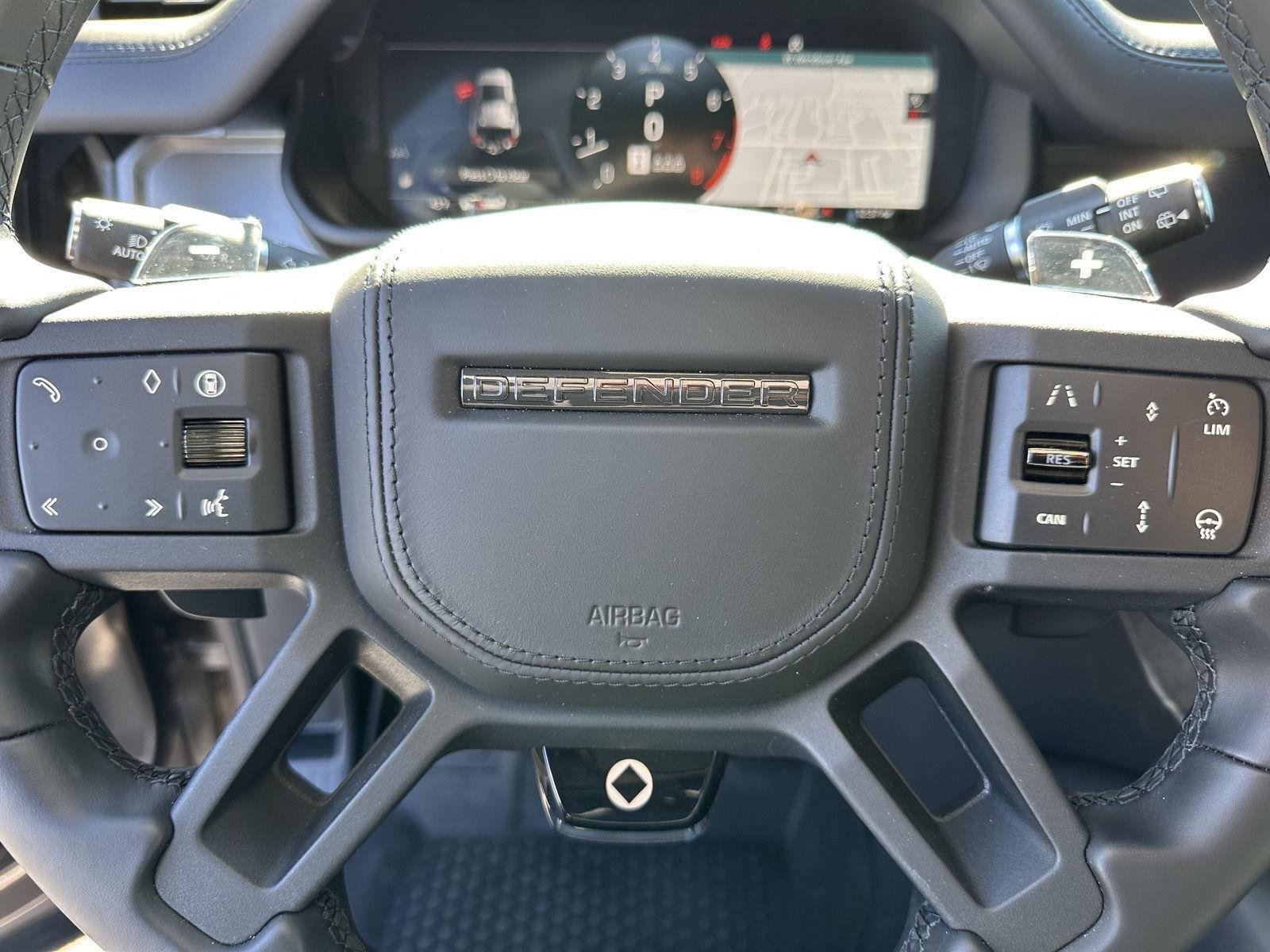 Used 2025 Land Rover Defender 110 AWD/4WD image 24