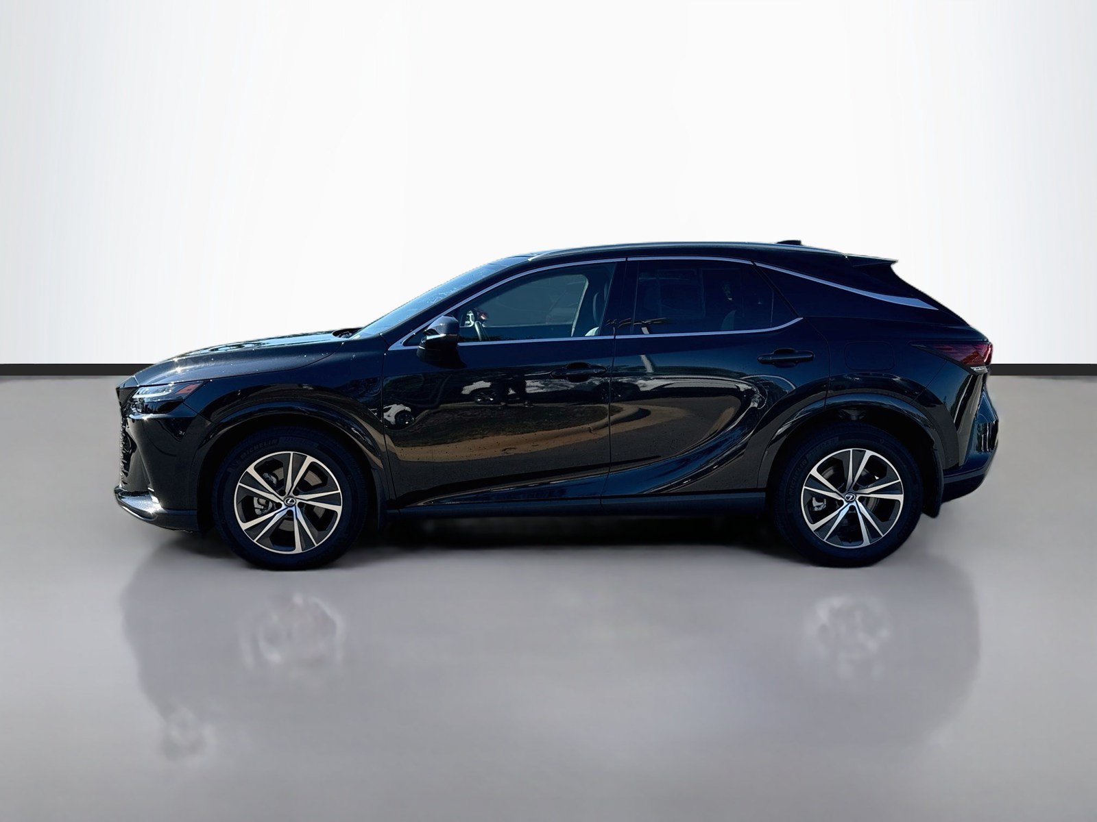 Used 2023 Lexus RX 350 FWD image 4