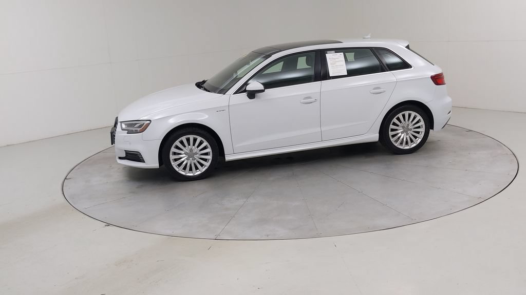Used 2018 Audi A3 e-tron Prestige w/ Prestige Package FWD image 19