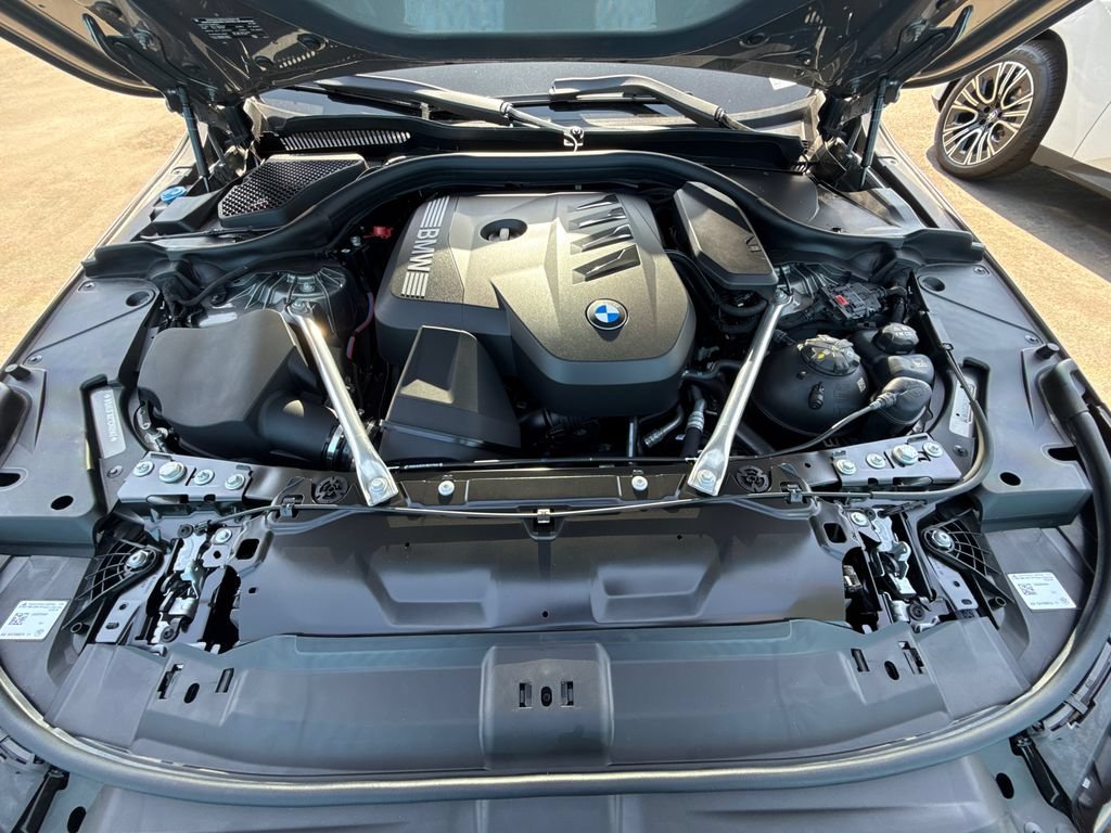 New 2026 BMW 530i xDrive w/ Executive Package AWD/4WD image 8