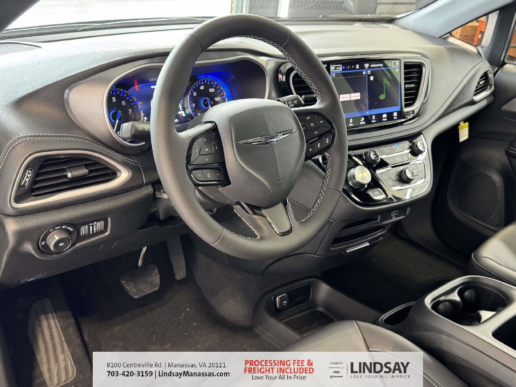New 2026 Chrysler Pacifica Select w/ S Appearance Package FWD image 18