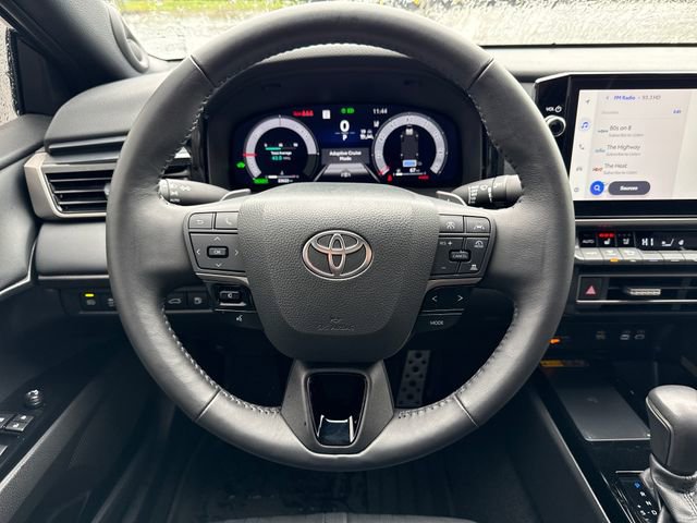 Used 2025 Toyota Camry XSE w/ Premium Package image 23