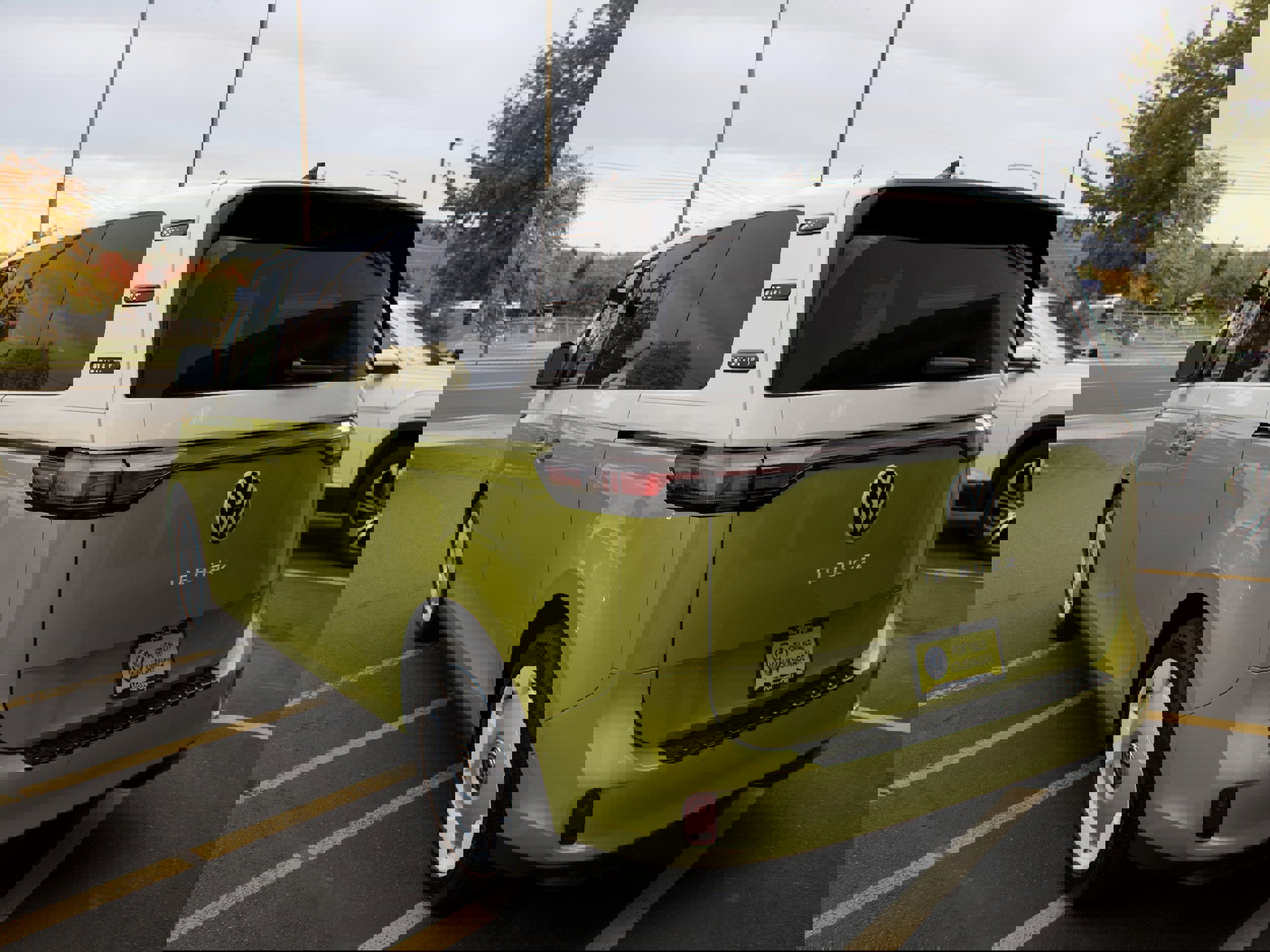 New 2025 Volkswagen ID. Buzz Pro S Plus image 7