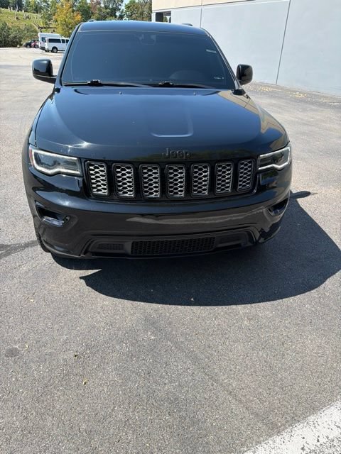 Used 2020 Jeep Grand Cherokee Altitude AWD/4WD image 7