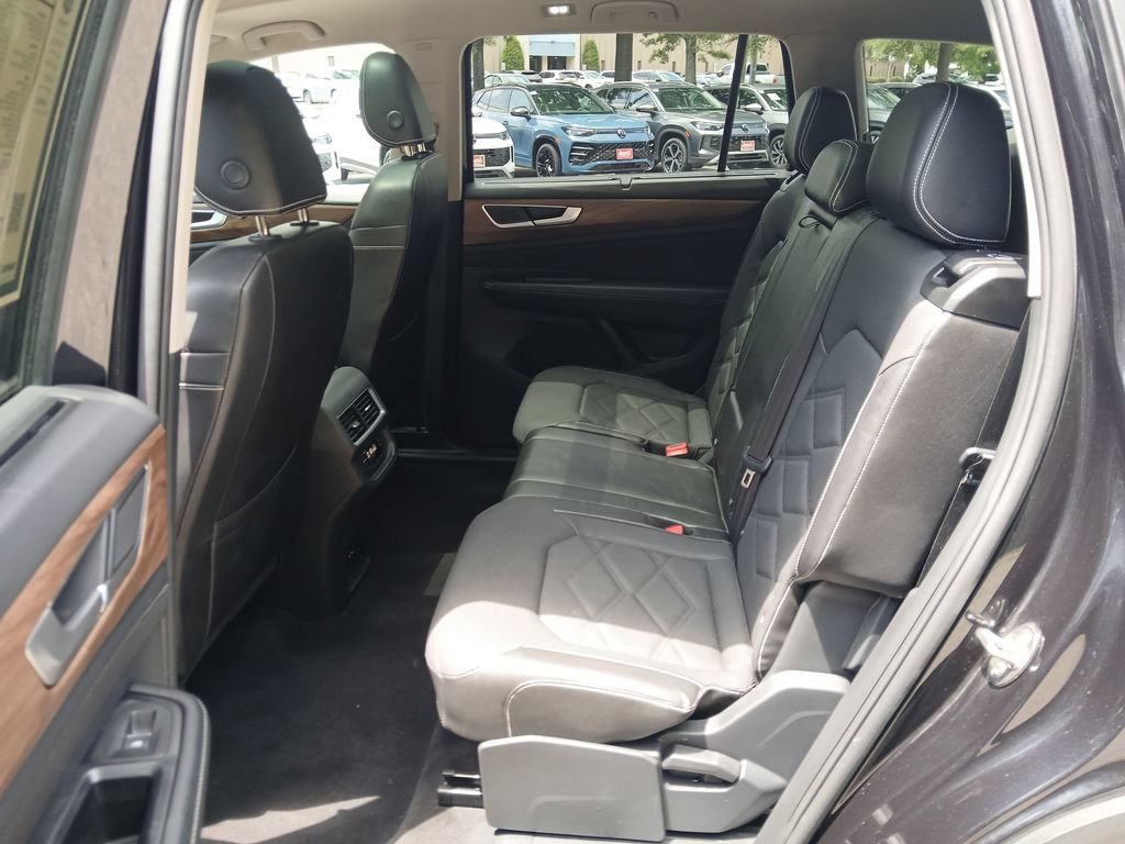 Used 2024 Volkswagen Atlas SE w/ Panoramic Sunroof Package AWD/4WD image 46