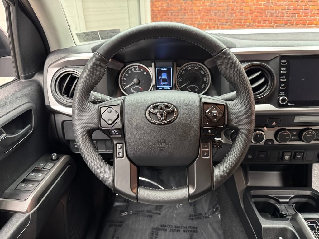 Used 2023 Toyota Tacoma SR5 w/ Technology Package AWD/4WD image 14