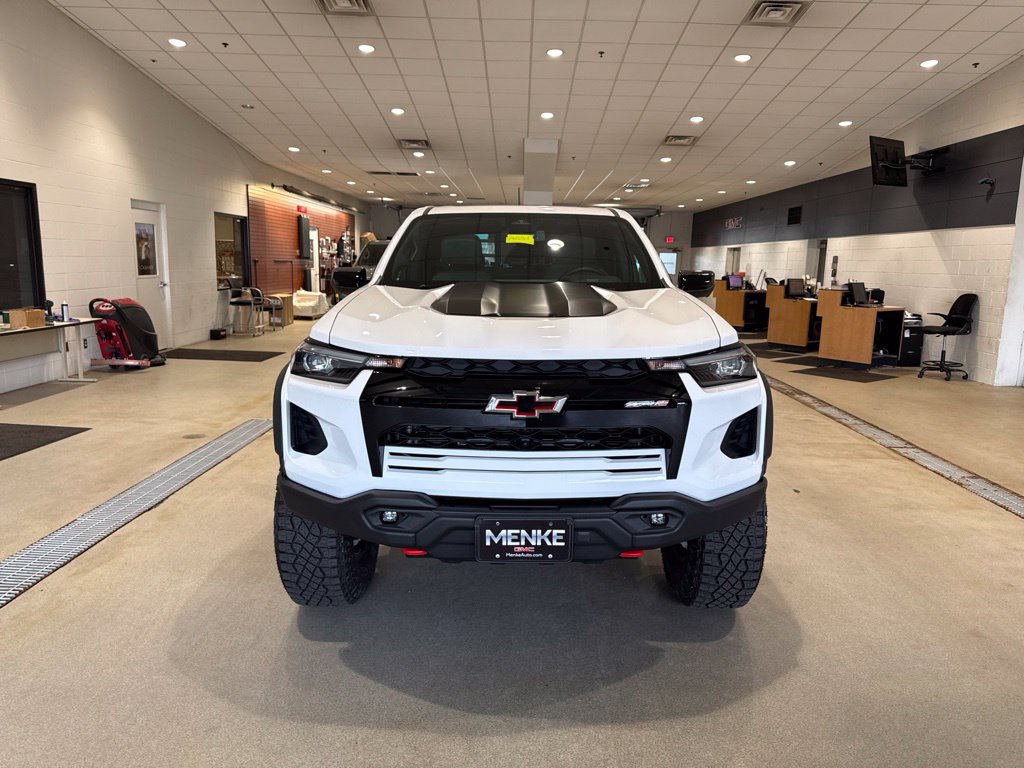 Used 2024 Chevrolet Colorado ZR2 w/ ZR2 Bison Edition AWD/4WD image 2