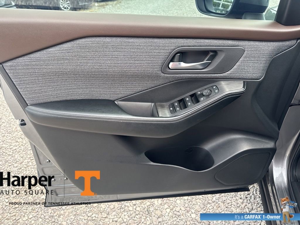 Used 2023 Nissan Rogue SV FWD image 19