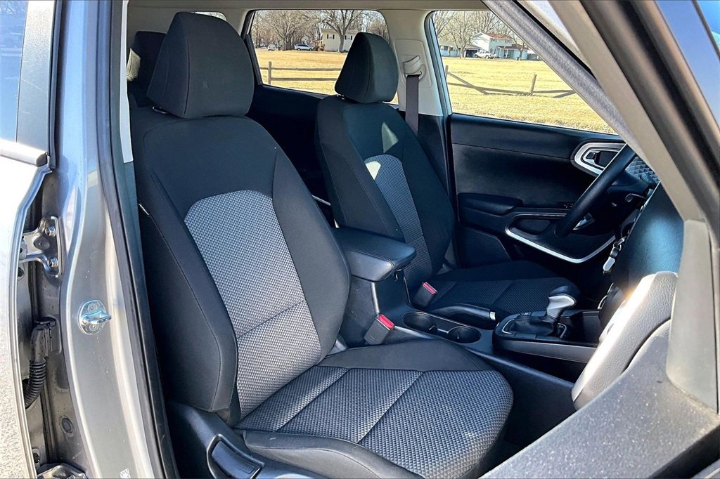 Used 2023 Kia Soul LX w/ Option Group 015 image 7