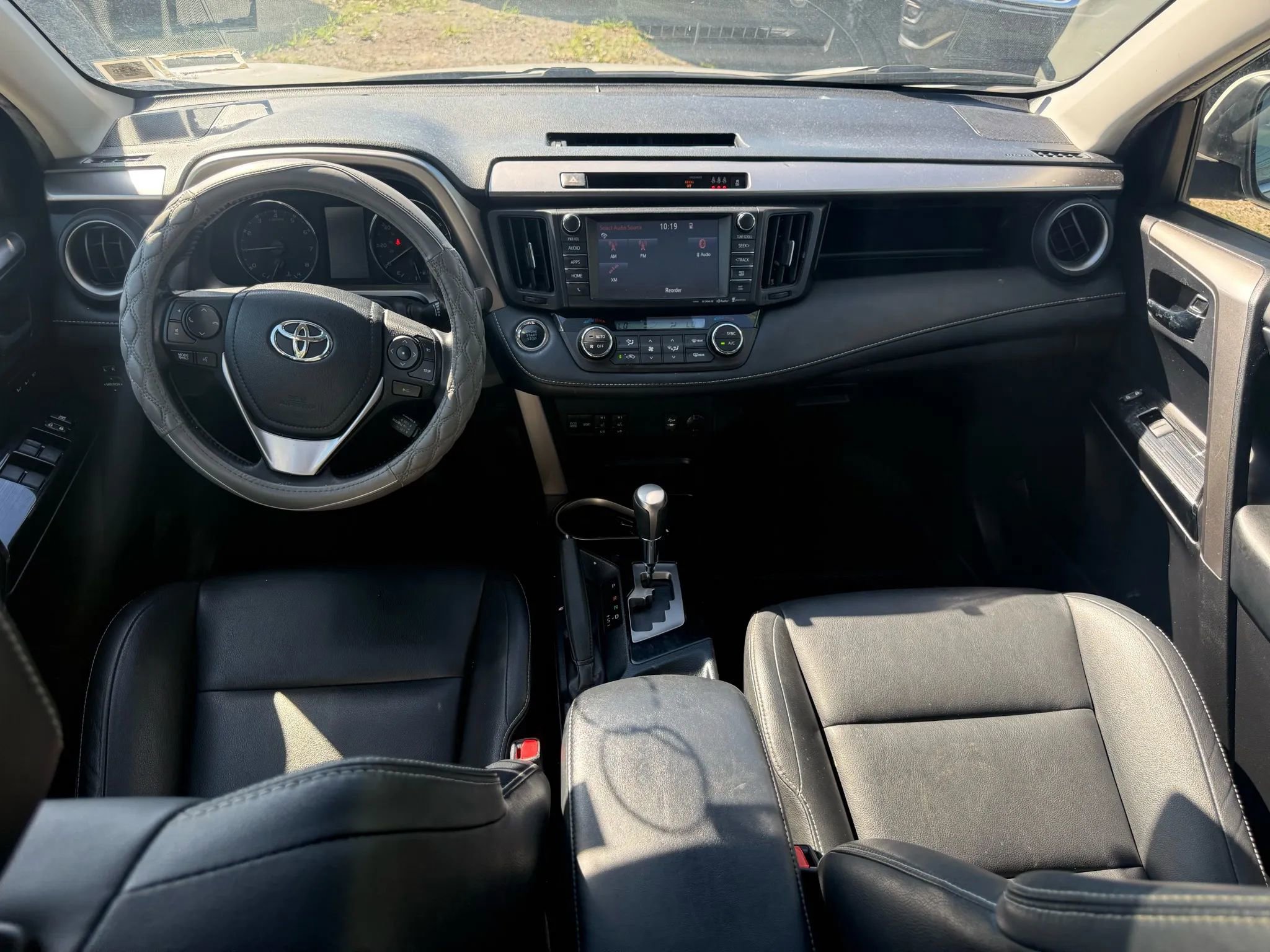 Used 2018 Toyota RAV4 Limited image 33