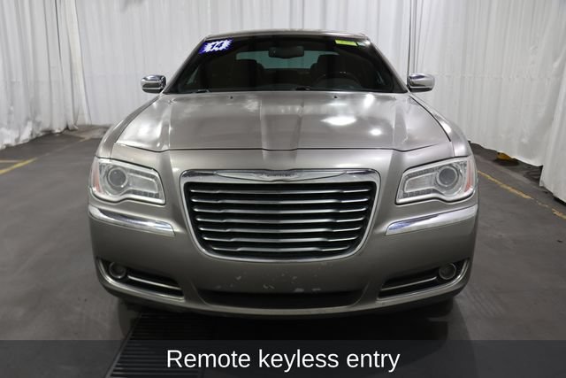 Used 2014 Chrysler 300 C AWD/4WD image 10