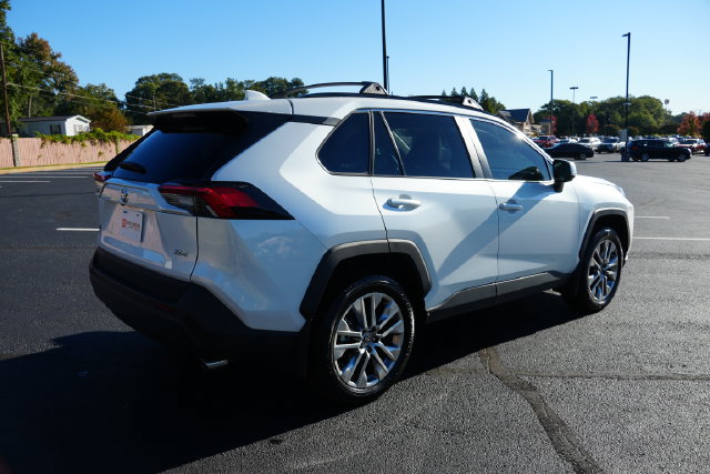 Used 2025 Toyota RAV4 XLE Premium w/ Weather Package FWD image 8