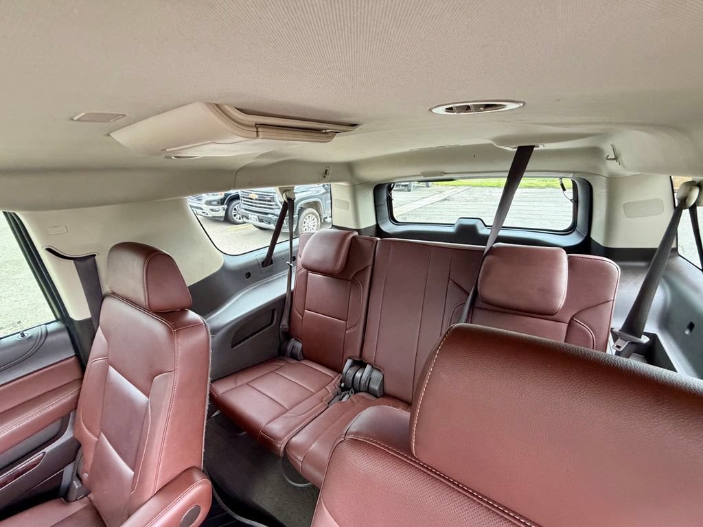 Used 2020 Chevrolet Suburban Premier AWD/4WD image 23