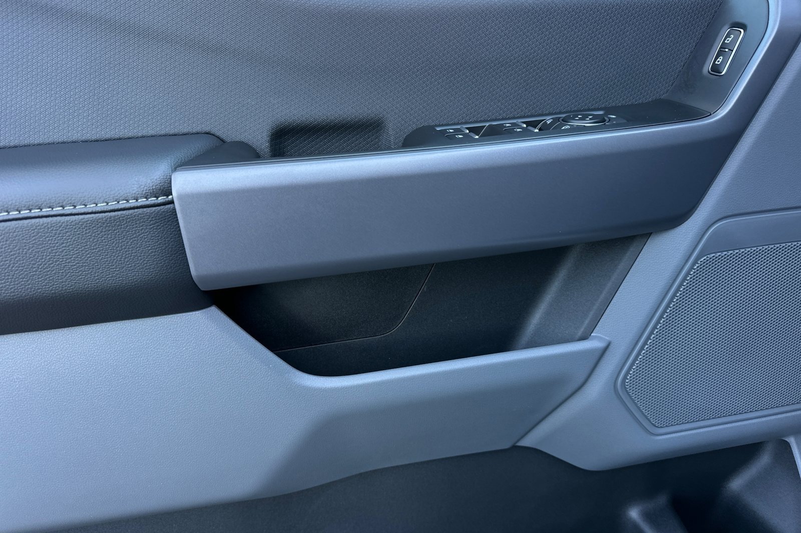 New 2025 Ford F150 Lightning Pro w/ Max Trailer Tow Package image 10