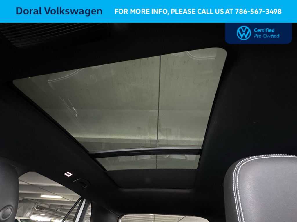 Used 2025 Volkswagen Atlas Cross Sport SEL R-Line AWD/4WD image 17