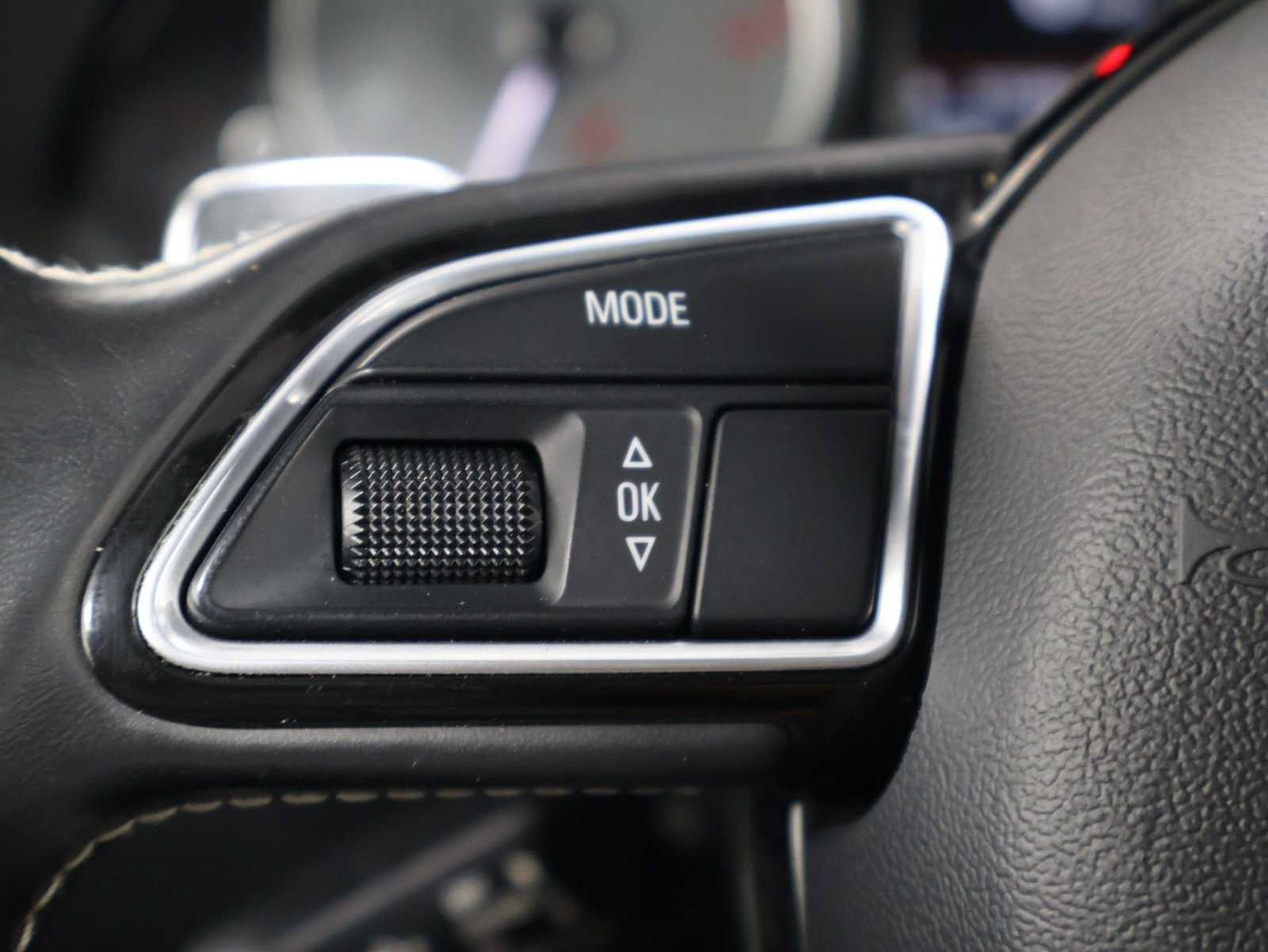 Used 2016 Audi SQ5 Premium Plus w/ Technology Package AWD/4WD image 25