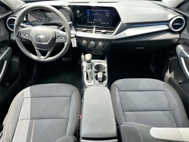 Used 2024 Chevrolet Trax LS w/ LS Convenience Package image 11