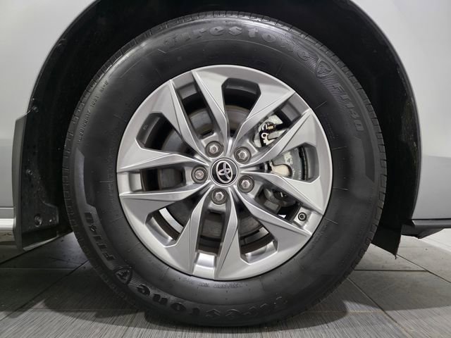 Used 2025 Toyota Sienna XLE w/ XLE Plus Package AWD/4WD image 26