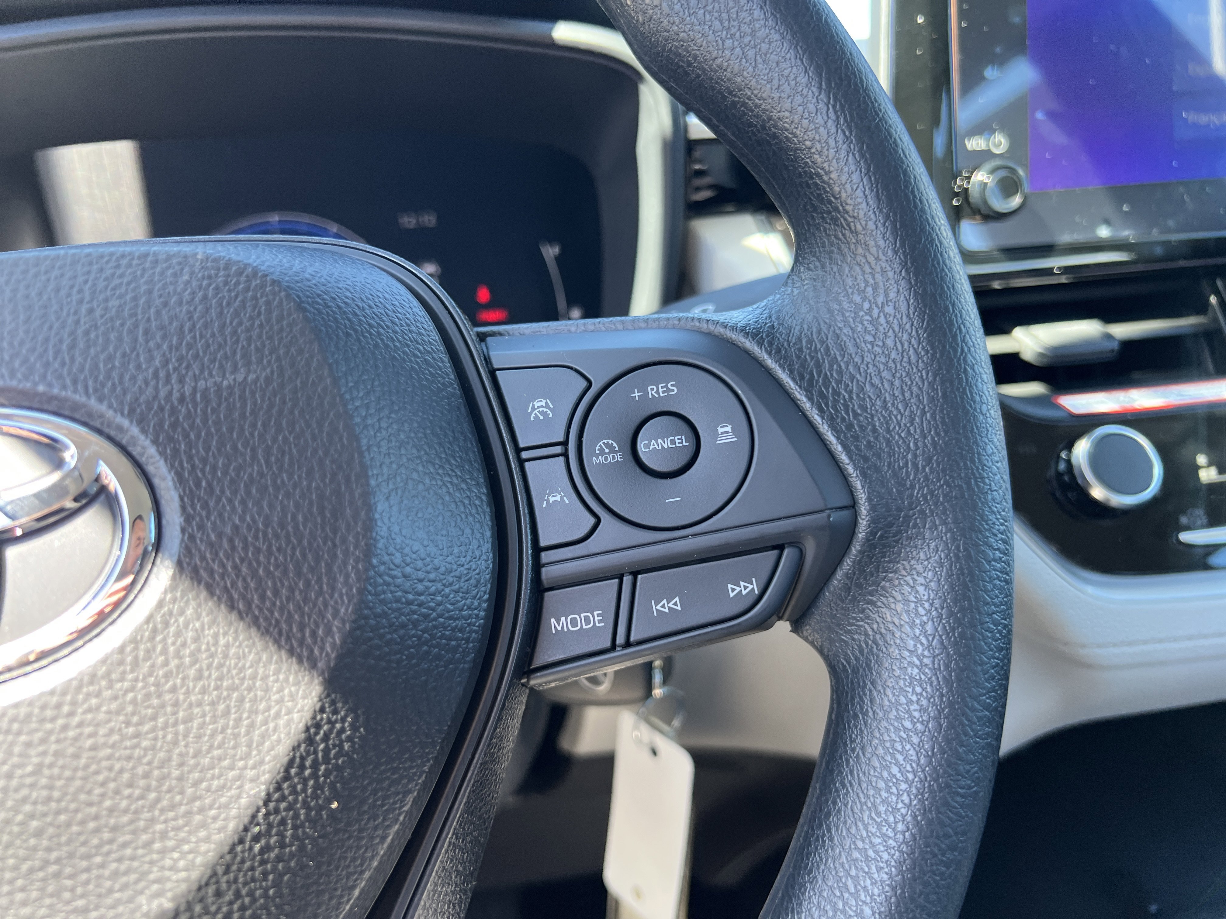 New 2026 Toyota Corolla Cross L image 20