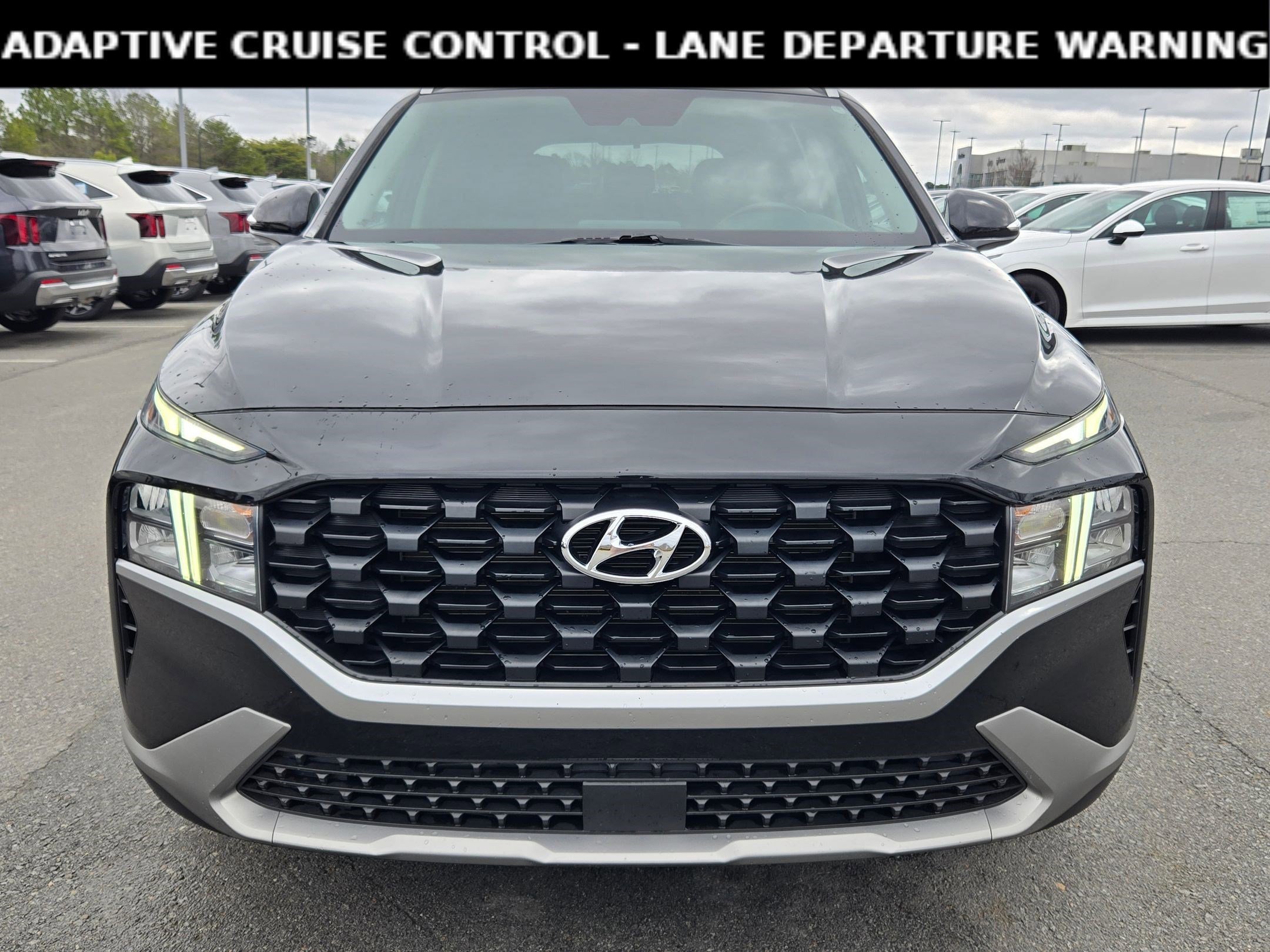 Used 2023 Hyundai Santa Fe SEL image 2