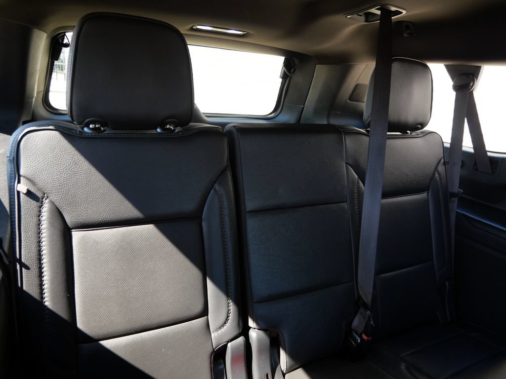 Used 2023 GMC Yukon XL Denali w/ Denali Reserve Package AWD/4WD image 16