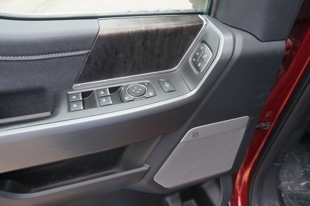 Used 2025 Ford F250 Lariat AWD/4WD image 10