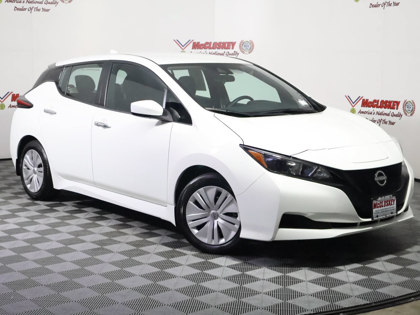 Used 2025 Nissan Leaf S FWD image 2