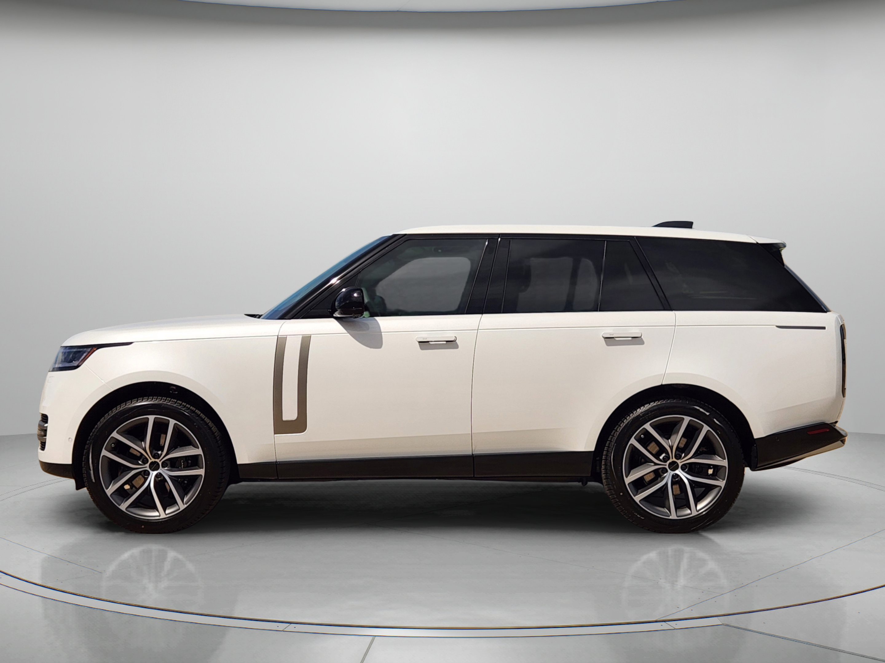 Certified 2026 Land Rover Range Rover SE AWD/4WD video 2