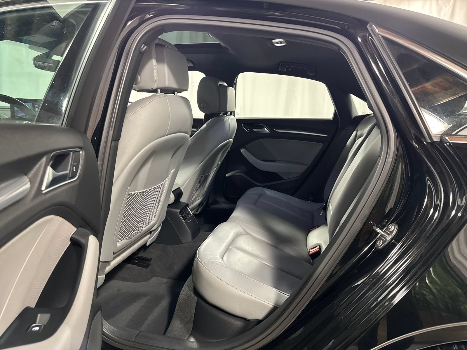 Used 2019 Audi A3 2.0T Premium Plus w/ Premium Plus Package FWD image 5