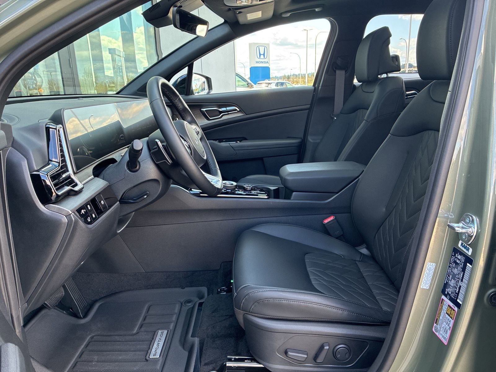 Used 2025 Kia Sportage X-Line image 10