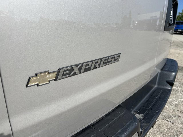 Certified 2024 Chevrolet Express 2500 Extended RWD image 32