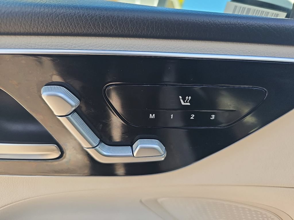 Used 2025 Mercedes-Benz C 300 4MATIC Sedan image 29