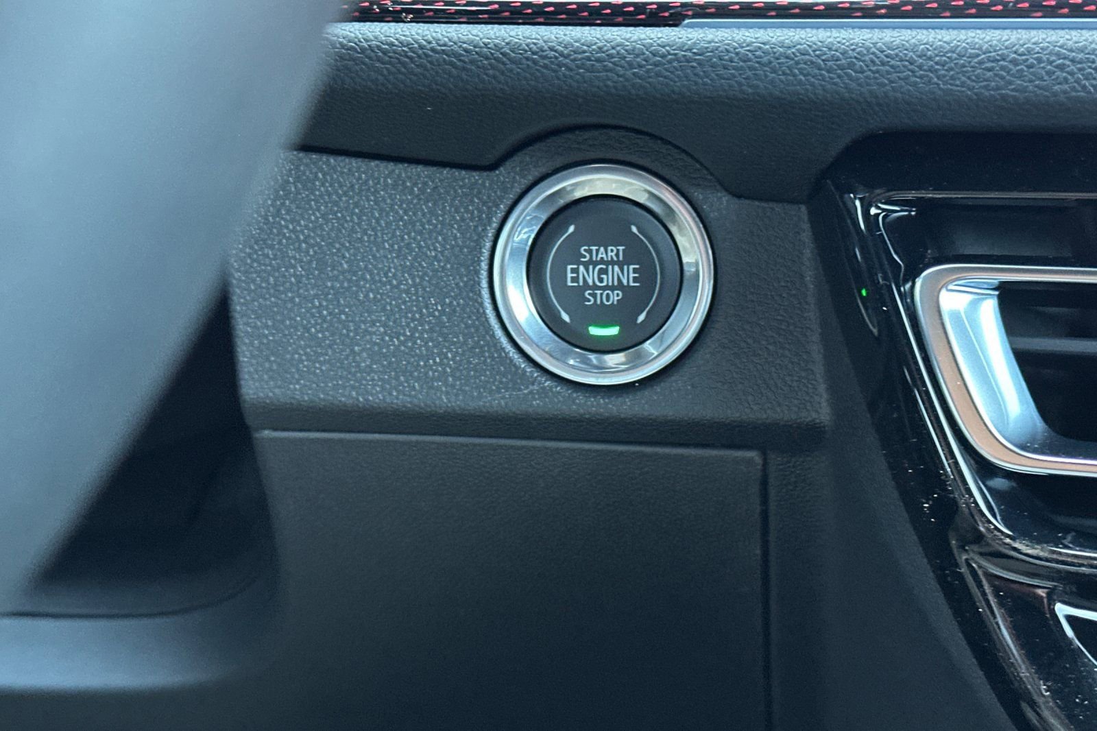 New 2026 Chevrolet Traverse RS image 24