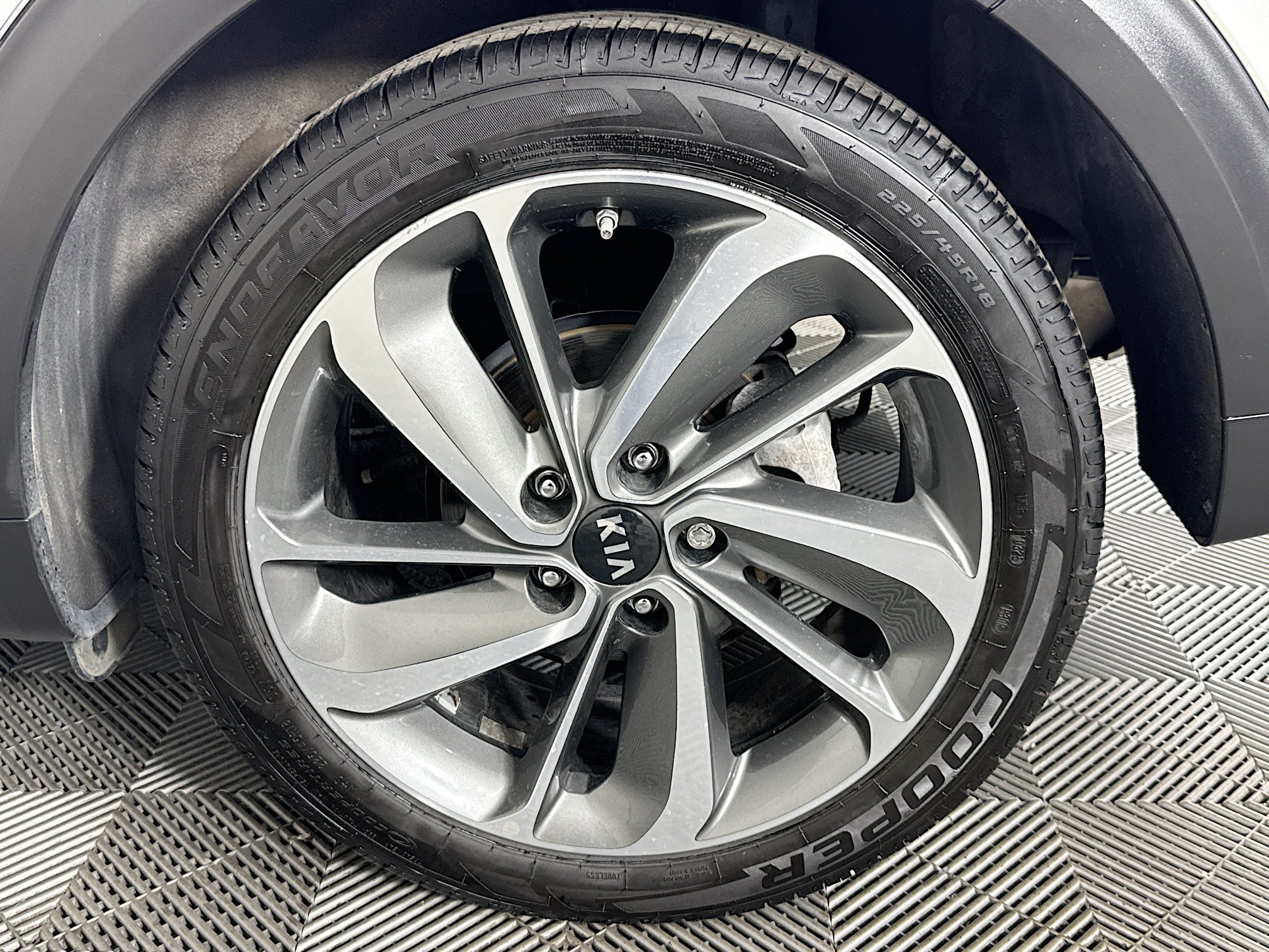 Used 2019 Kia Niro Touring FWD image 35