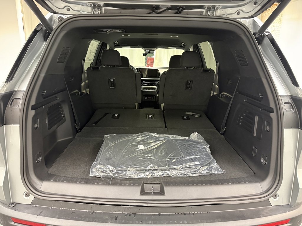 New 2026 Chevrolet Traverse LT w/ Midnight/Sport Edition image 6