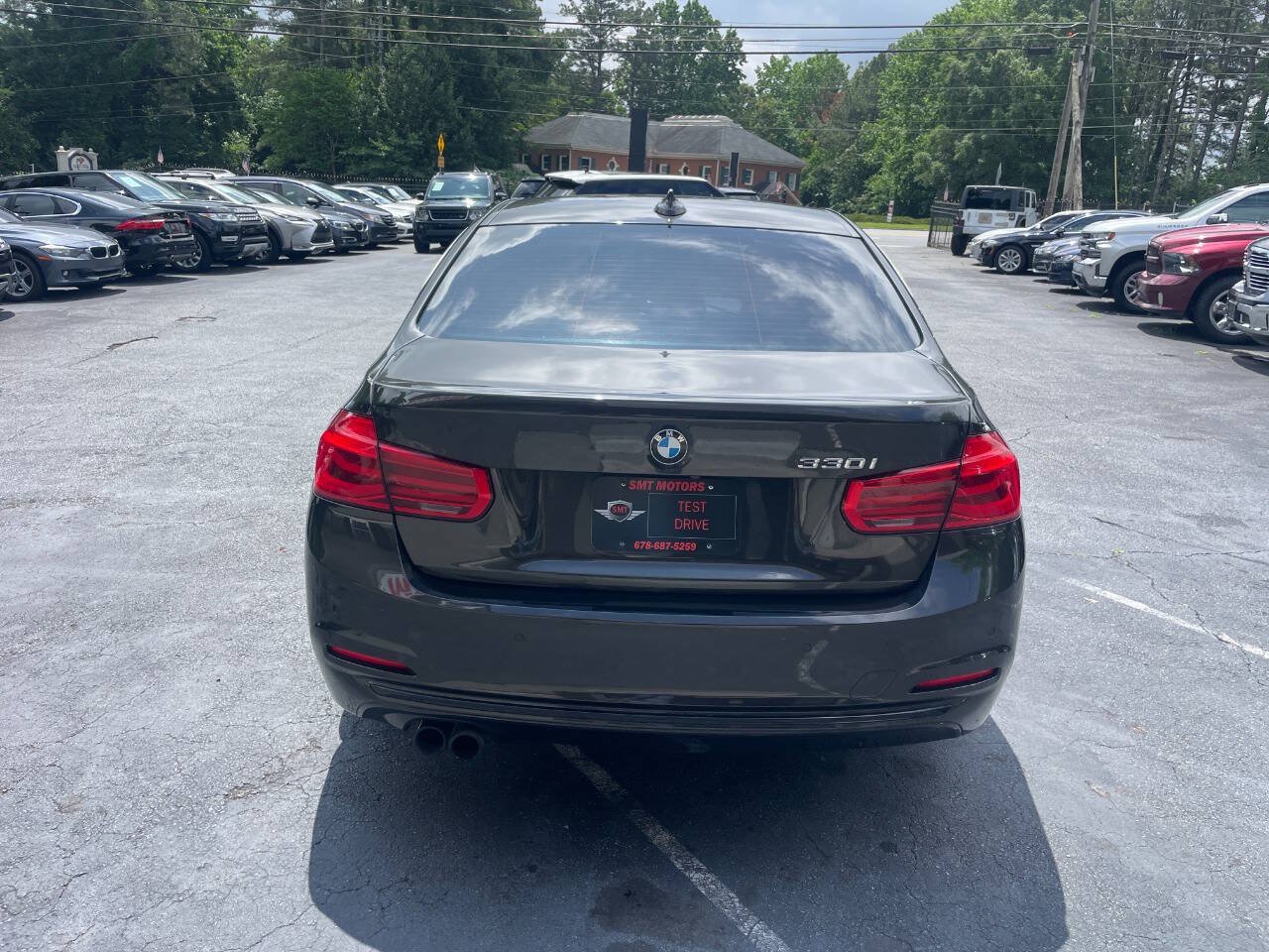 Used 2017 BMW 330i Sedan w/ Driver Assistance Package RWD image 7