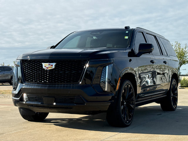 Used 2025 Cadillac Escalade ESV Sport w/ Touring Package AWD/4WD image 3