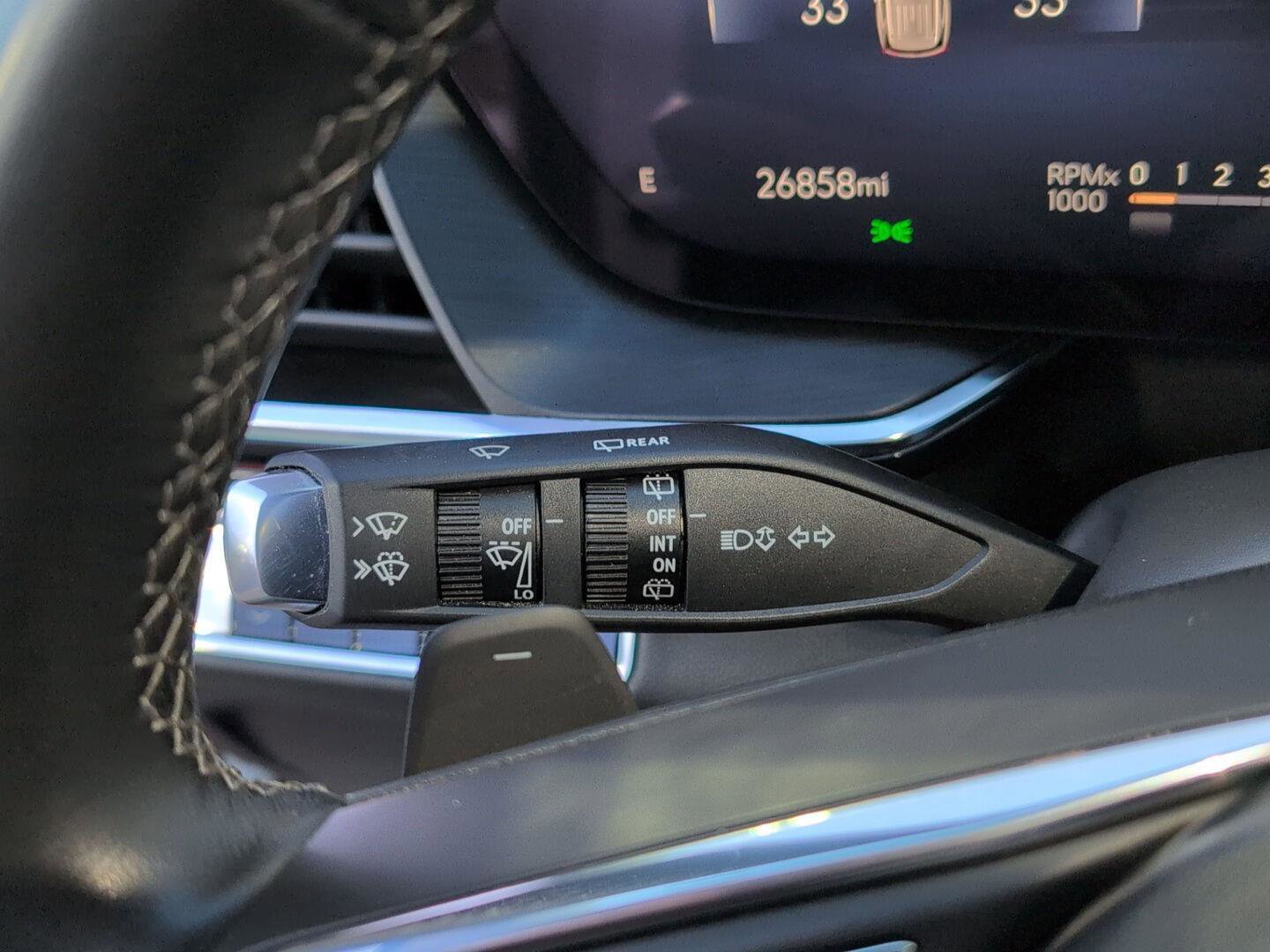 Used 2025 Buick Envision Preferred image 23