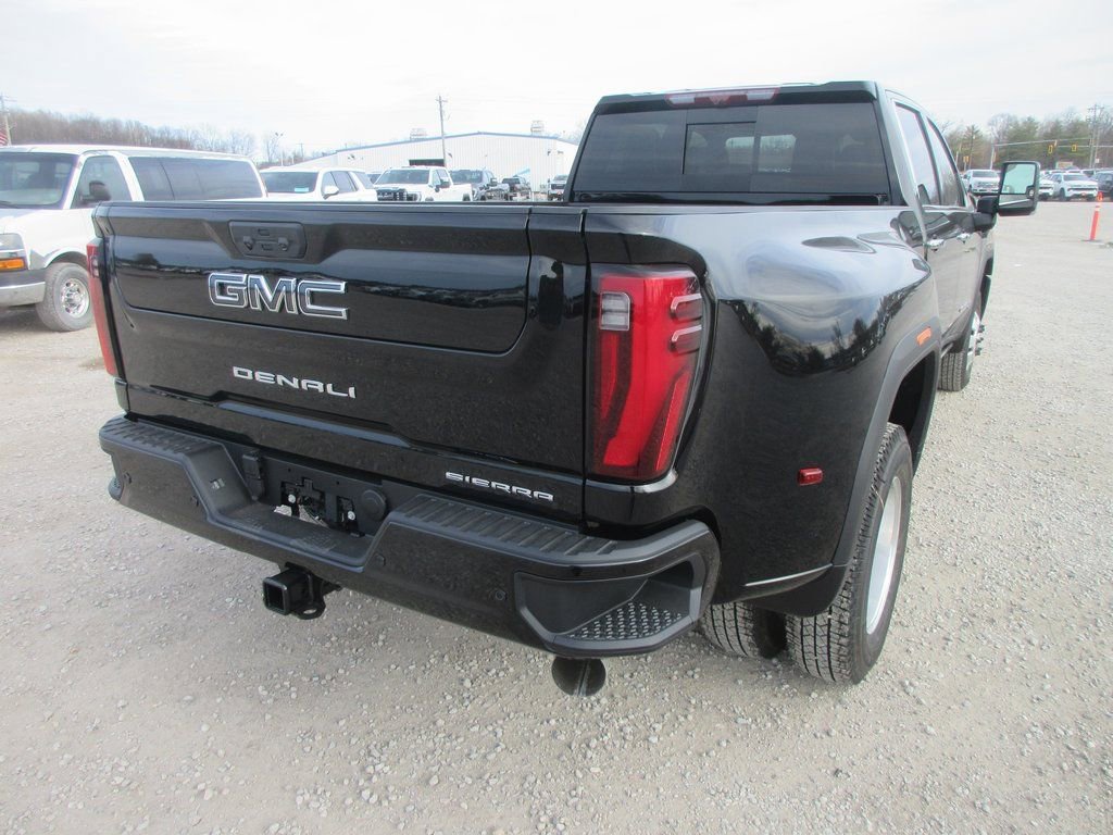 New 2026 GMC Sierra 3500 Denali Ultimate image 5