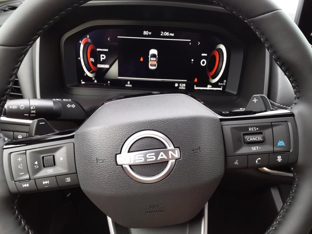 Certified 2025 Nissan Rogue SL FWD image 11