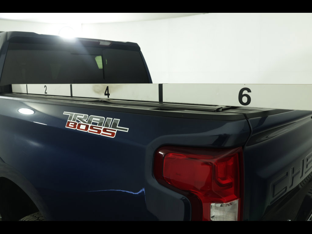 Used 2021 Chevrolet Silverado 1500 LT Trail Boss w/ Convenience Package II AWD/4WD image 12