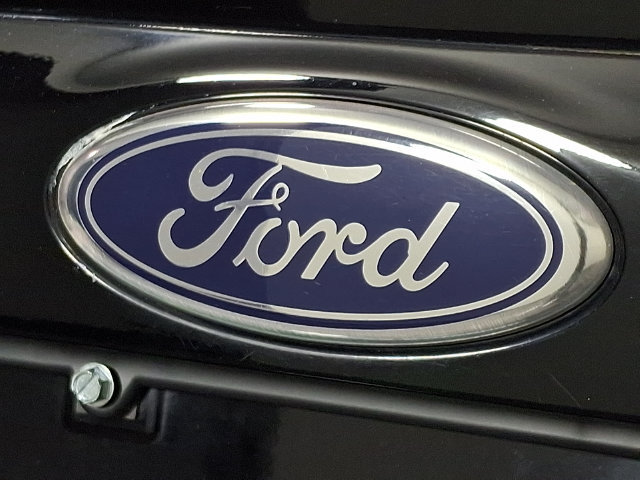 Used 2017 Ford C-MAX Titanium w/ Equipment Group 301A FWD image 30